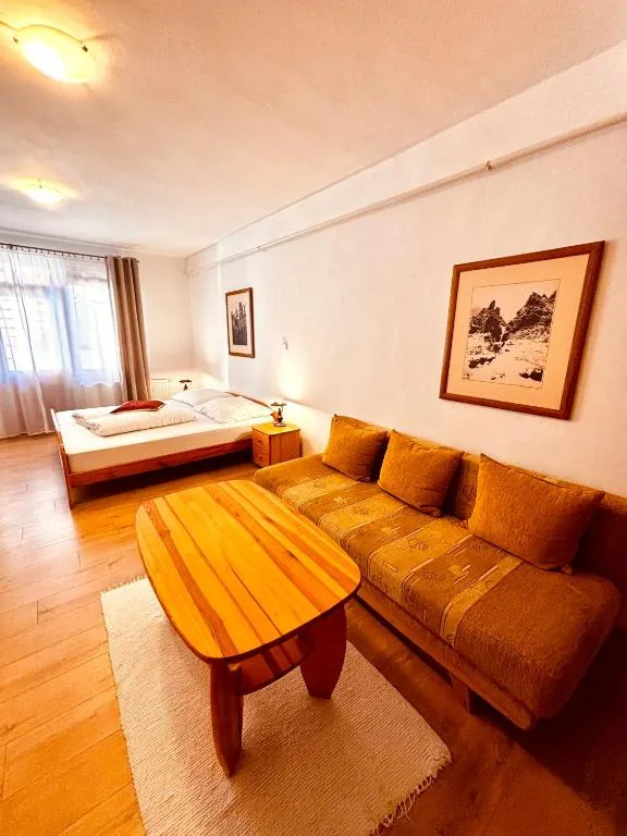 Double room — seating area · photo 10