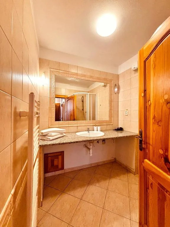 Double room — bathroom · photo 17