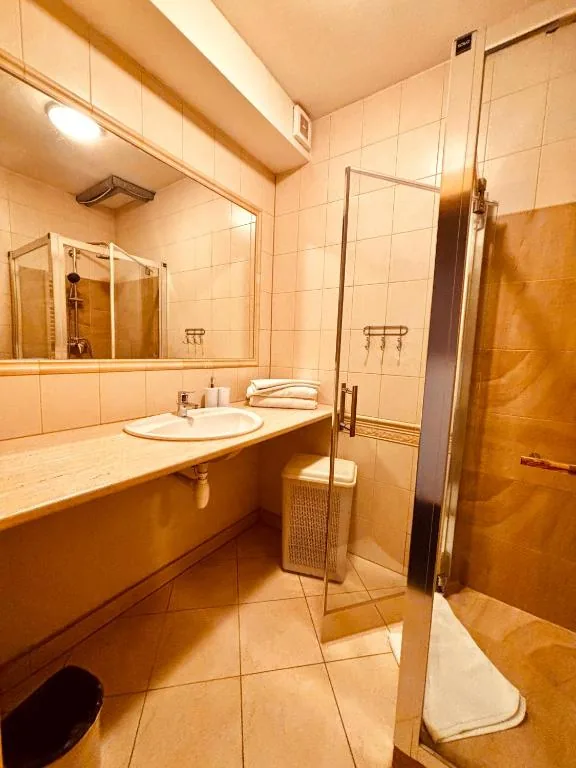 Double room — bathroom · photo 20