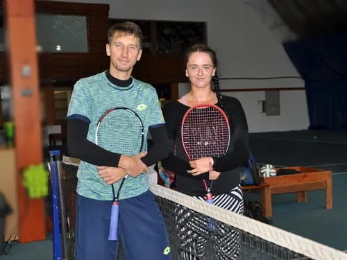 Viktória Kužmová a Sergej Stachovskij na kurtu Teniscentra